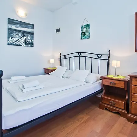 Apartment Marcelina Hvar Town